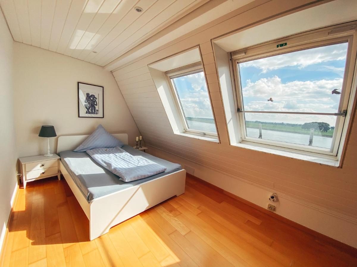 Rheinloft 3 - Grosse Giebelwohnung Mit Dachterrassen An Der Rheinpromenade Емерих Екстериор снимка