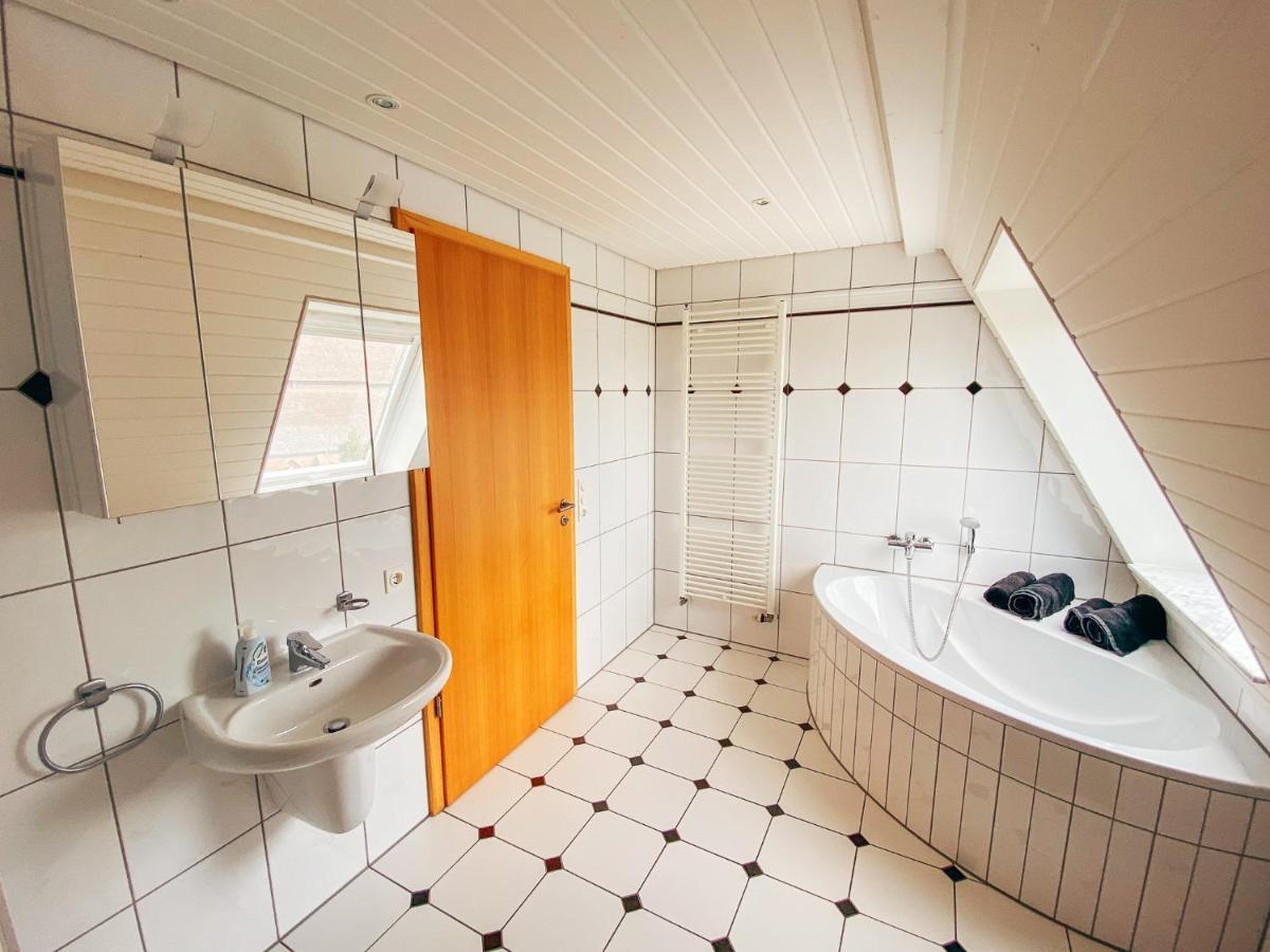 Rheinloft 3 - Grosse Giebelwohnung Mit Dachterrassen An Der Rheinpromenade Емерих Екстериор снимка